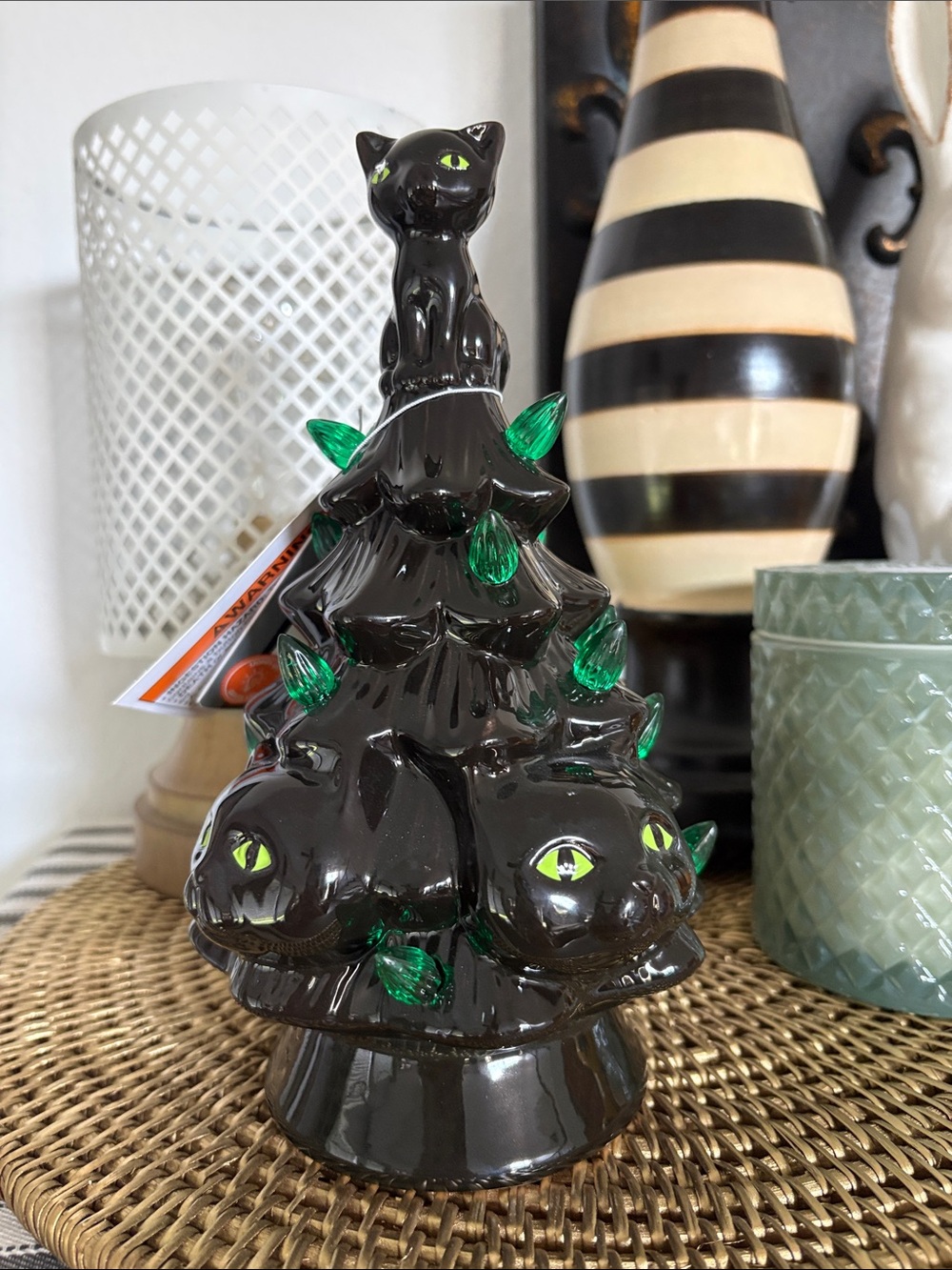🆕Ceramic Black Cat Light Up Halloween Tree - Picture 3 of 9